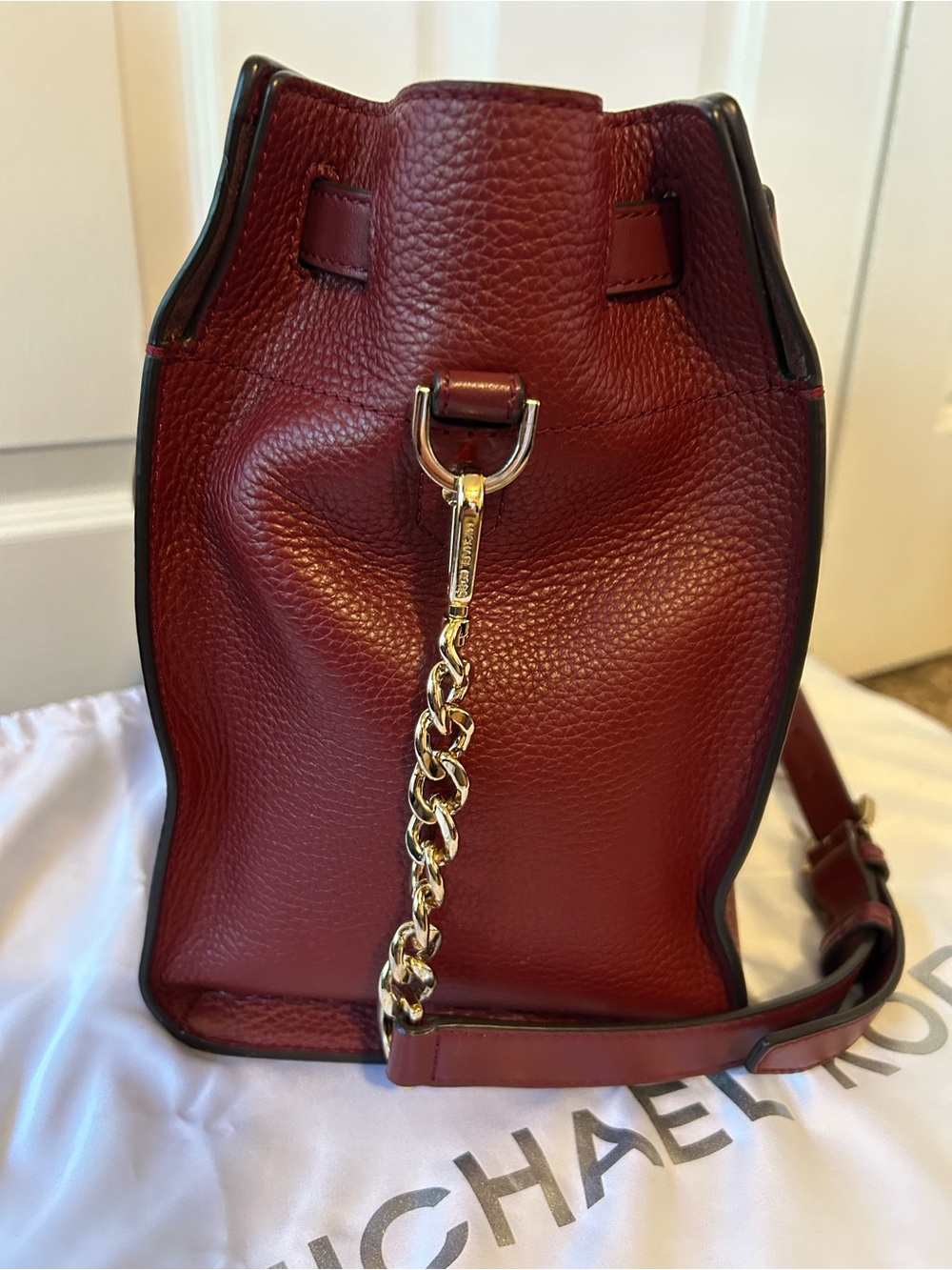 Michael Kors Nouveau Hamilton Large Bag in color Barolo with matching wallet - Picture 3 of 12